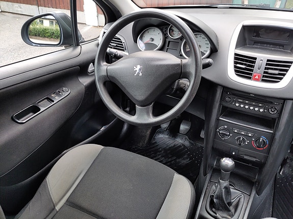 Peugeot 207 5 of 5