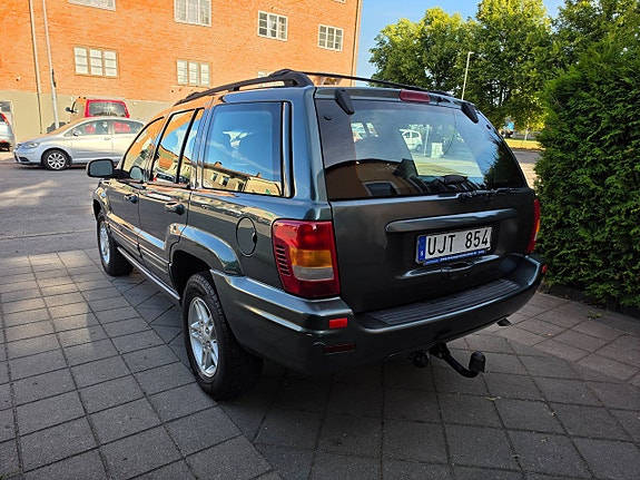 Jeep Grand Cherokee 4 of 24
