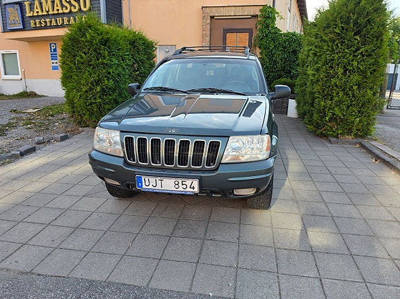 Jeep Grand Cherokee 23 of 24