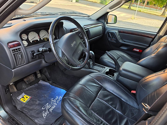 Jeep Grand Cherokee 6 of 24