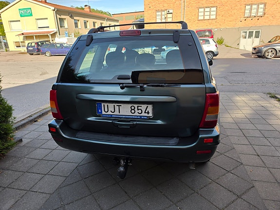 Jeep Grand Cherokee 14 of 24