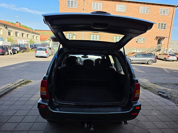 Jeep Grand Cherokee 15 of 24