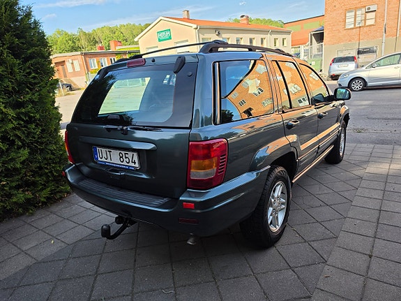 Jeep Grand Cherokee 3 of 24