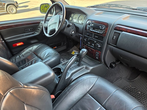 Jeep Grand Cherokee 7 of 24