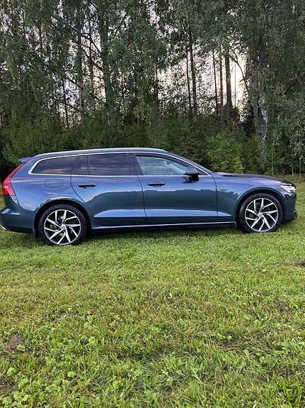 Volvo V60 3 of 5