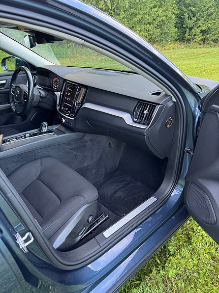 Volvo V60 10 of 23