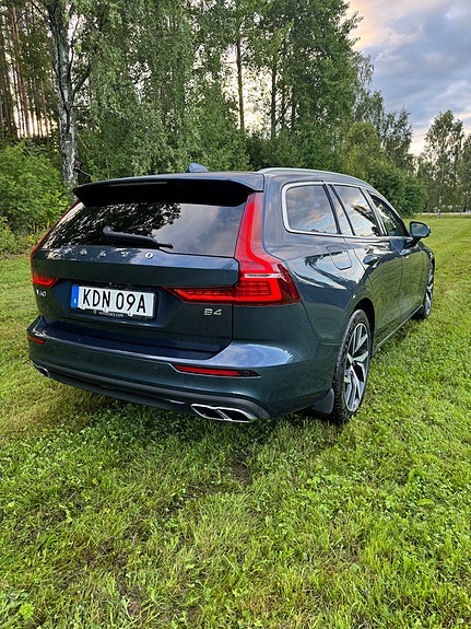 Volvo V60 4 of 5