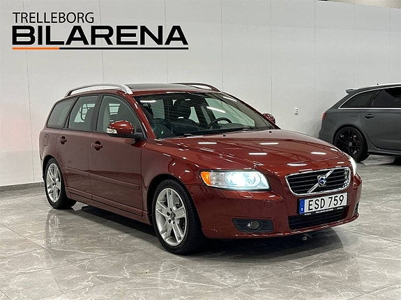 Volvo V50 2 of 5