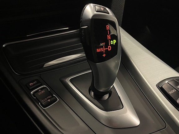 BMW 320d 23 of 30