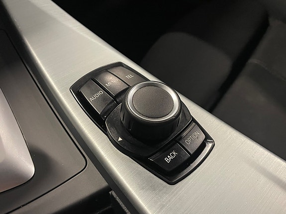 BMW 320d 24 of 30