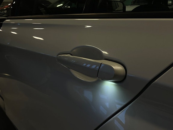 BMW 320d 15 of 30