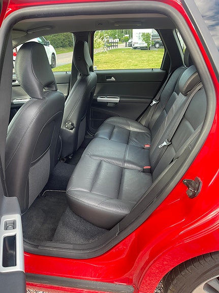 Volvo V50 6 of 9