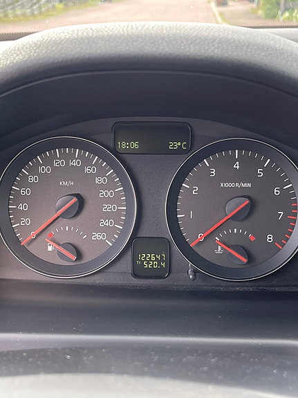 Volvo V50 8 of 9