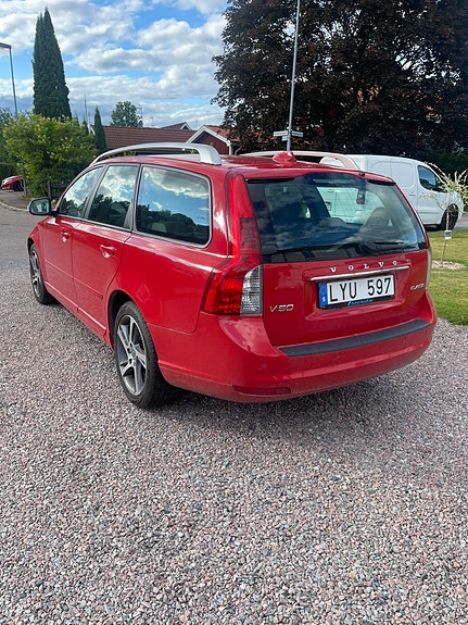 Volvo V50 4 of 5