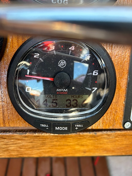 Uttern 550HT - Mercury 40 hk 2022 7 of 7