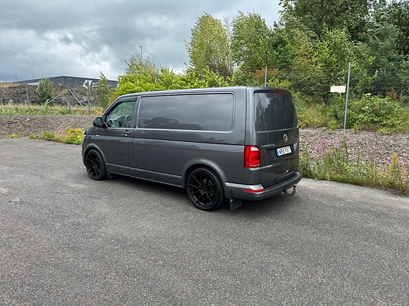 Volkswagen Transporter 3 of 5