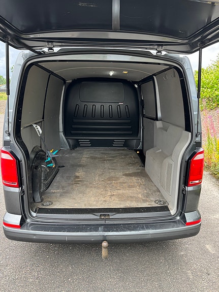 Volkswagen Transporter 6 of 7