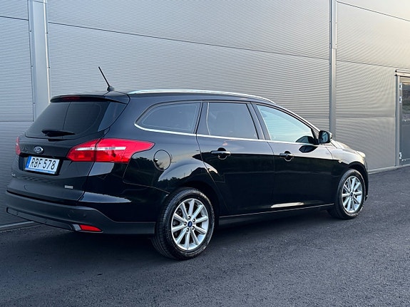 Ford Focus 3 of 5