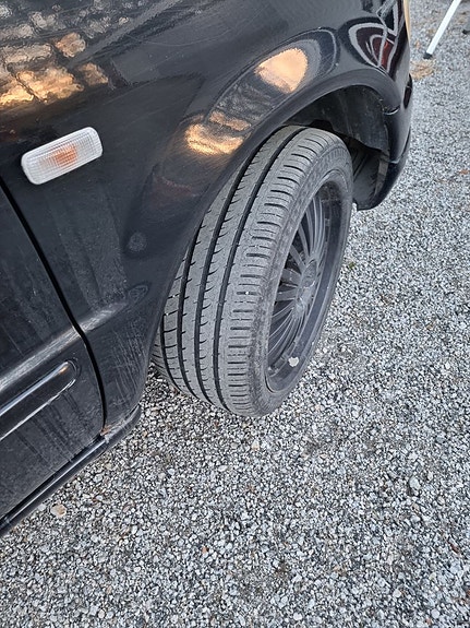Mercedes-Benz ML430 4 of 4