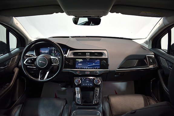 Jaguar I-PACE 18 of 28