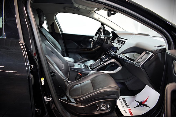 Jaguar I-PACE 24 of 28