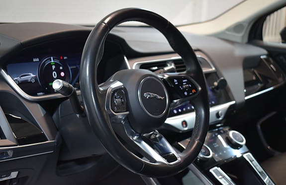 Jaguar I-PACE 9 of 28