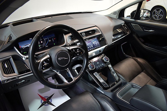 Jaguar I-PACE 8 of 28