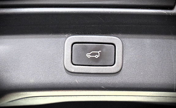 Jaguar I-PACE 28 of 28