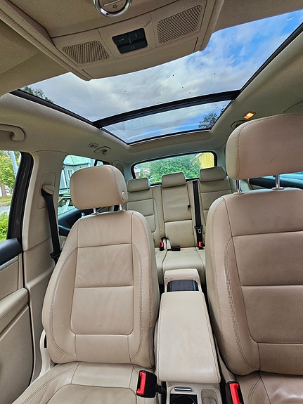 Volkswagen Tiguan 5 of 5