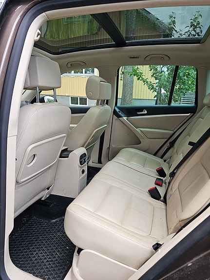 Volkswagen Tiguan 7 of 9