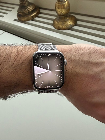 Apple Watch serie 7, Safir glas med E-sim image 2