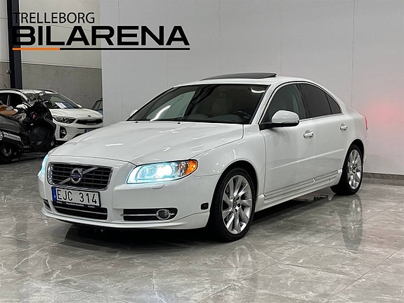 Volvo S80 4 of 5