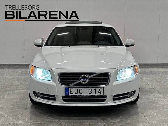 Volvo S80 3 of 5