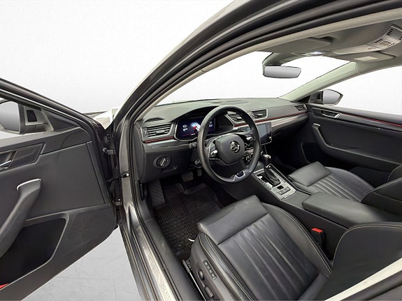Skoda Superb 12 of 30