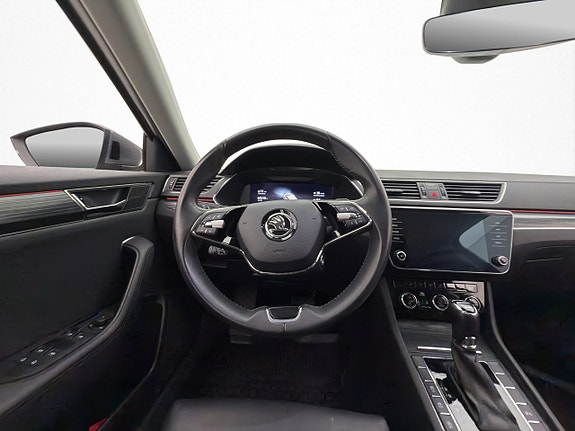 Skoda Superb 16 of 30