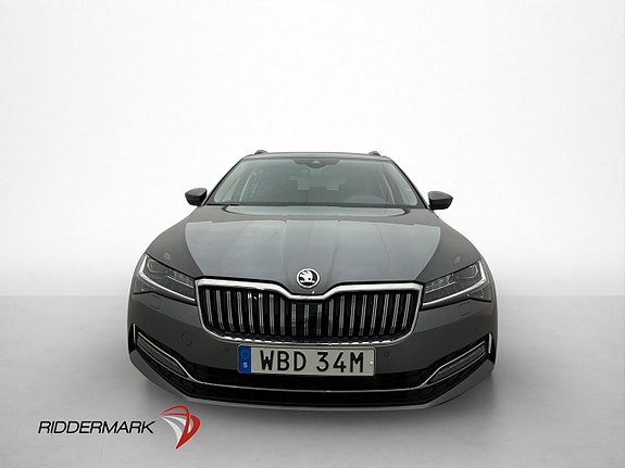 Skoda Superb 2 of 5