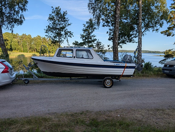 Bella 530 HT – Mariner 40 hk -86 – 30-trailer – ekolod 2 of 7