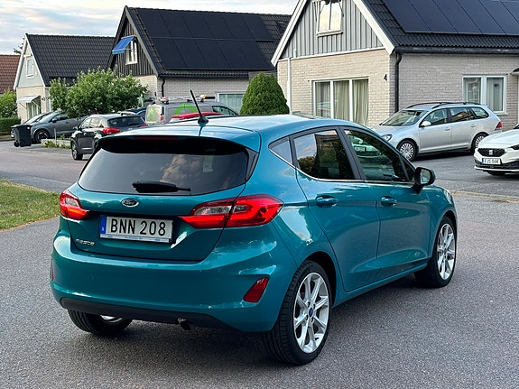 Ford Fiesta 5 of 12