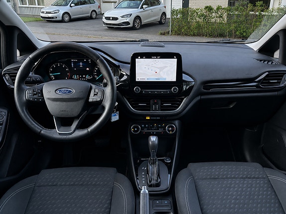 Ford Fiesta 8 of 12
