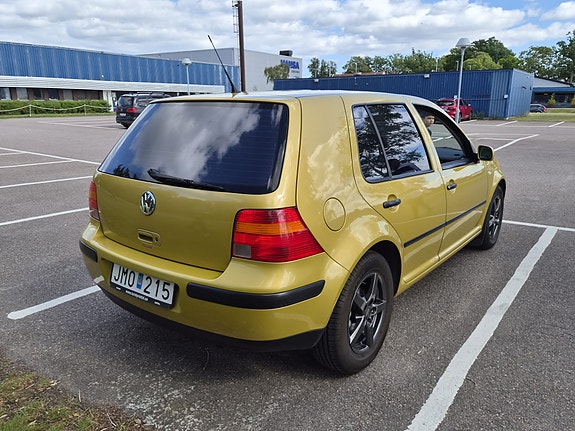 Volkswagen Golf IV 2 of 5