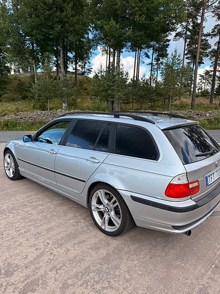 BMW 330Xi 6 of 8