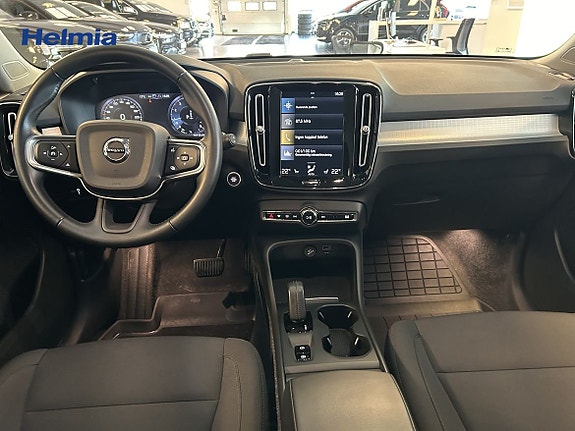 Volvo XC40 5 of 5