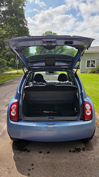 Nissan Micra 4 of 5