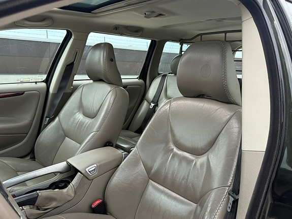 Volvo XC70 5 of 5