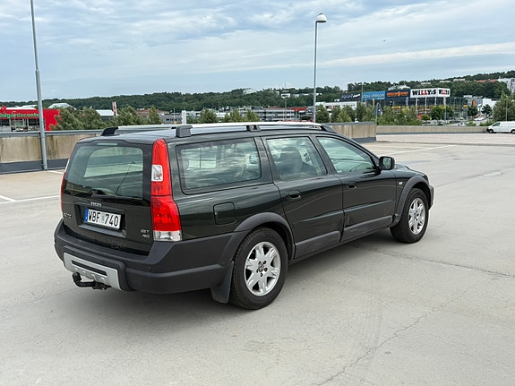 Volvo XC70 4 of 5