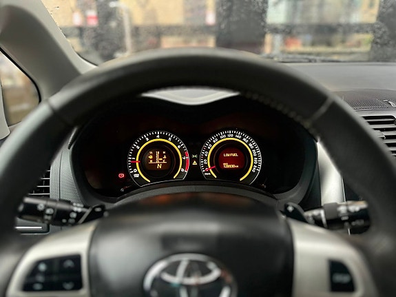 Toyota Auris 6 of 22