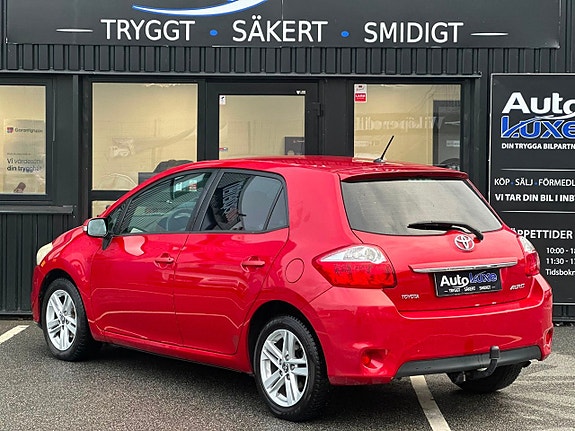 Toyota Auris 13 of 22
