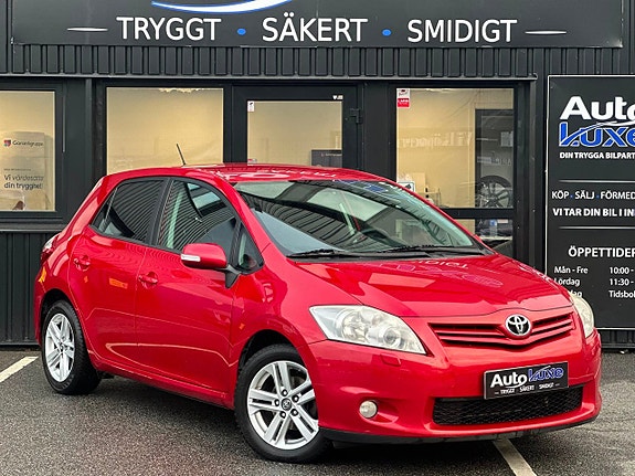 Toyota Auris 3 of 22