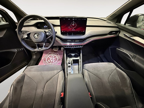 Skoda Enyaq 10 of 17