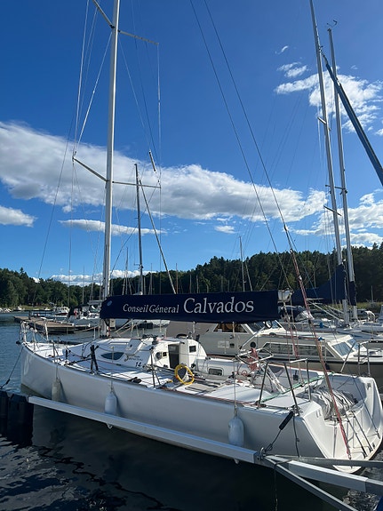Beneteau Figaro 2 2 of 5